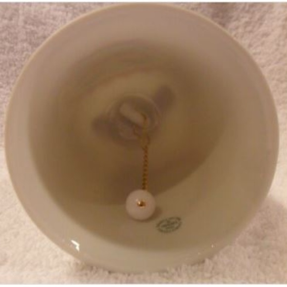 Avon Waiting for Santa Porcelain Christmas Bell - Picture 8 of 8